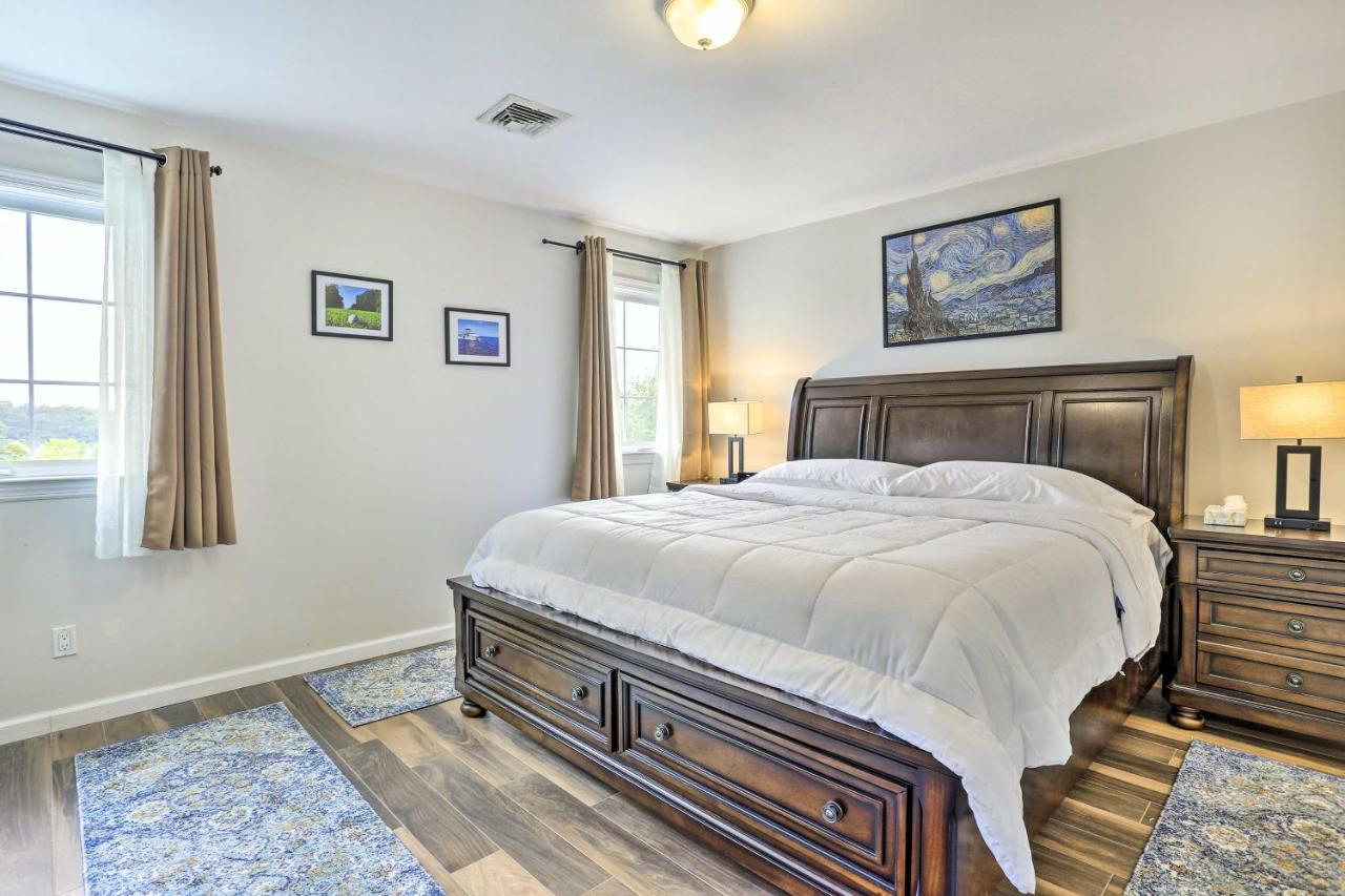 Ideally Located Glen Cove Apartment! Екстериор снимка